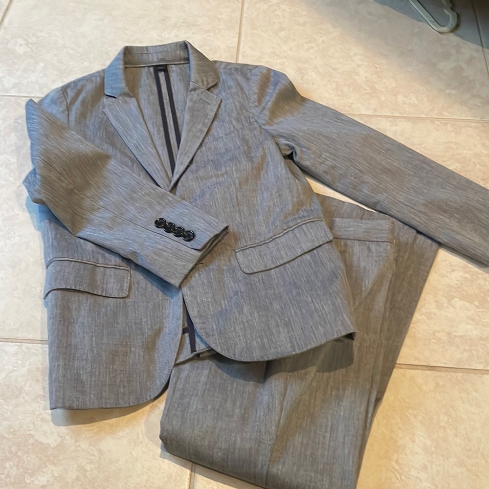 Lightweight Grey  suit